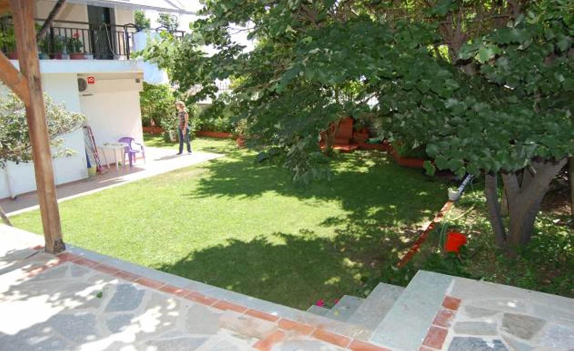 Melachrini Apartments Vrasná Exteriör bild