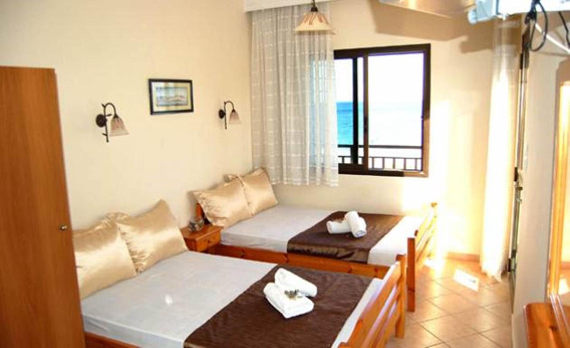 Melachrini Apartments Vrasná Rum bild