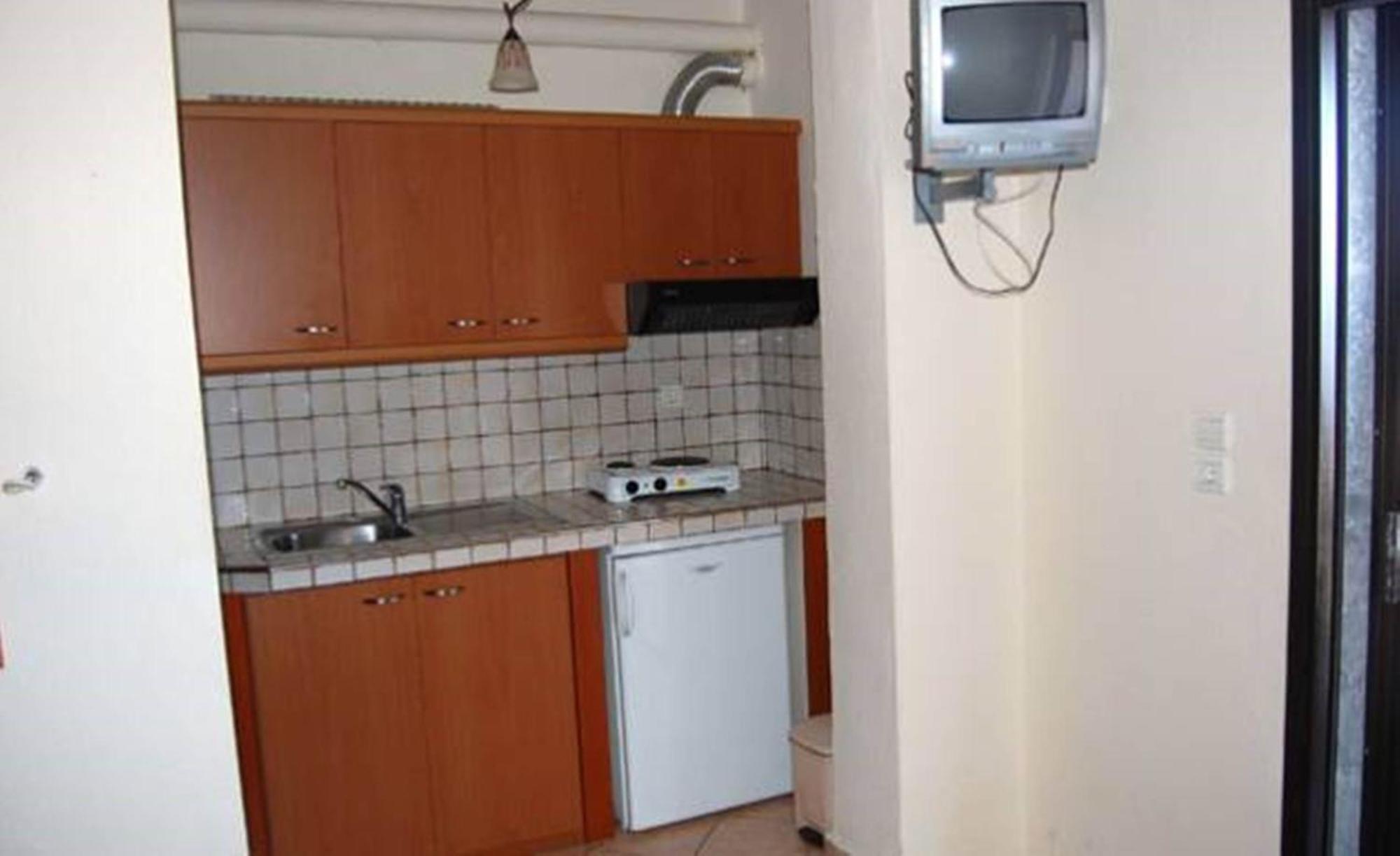 Melachrini Apartments Vrasná Rum bild