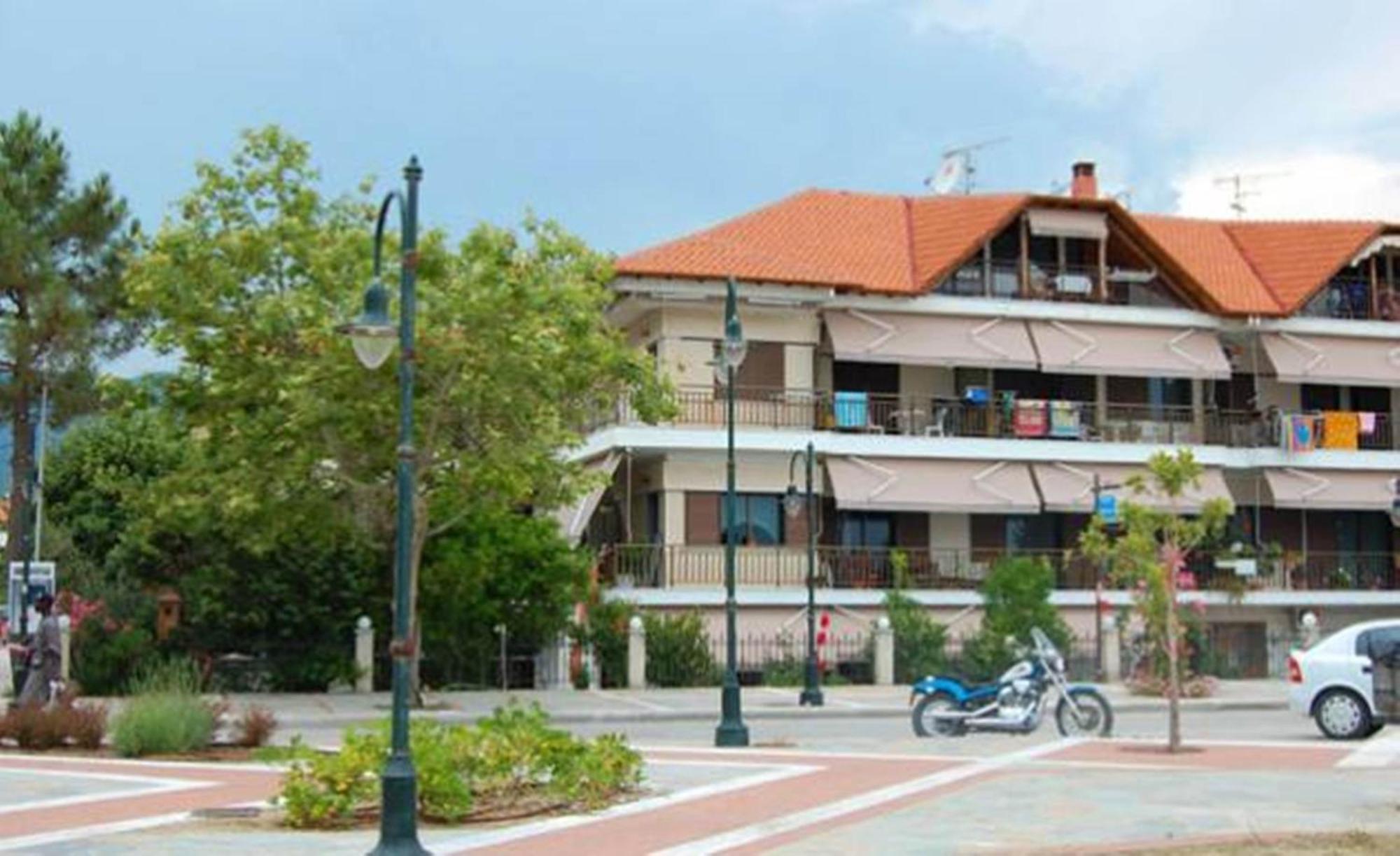 Melachrini Apartments Vrasná Rum bild